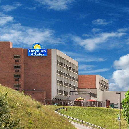 Days Inn & Suites By Wyndham Sutton Flatwoods Екстериор снимка