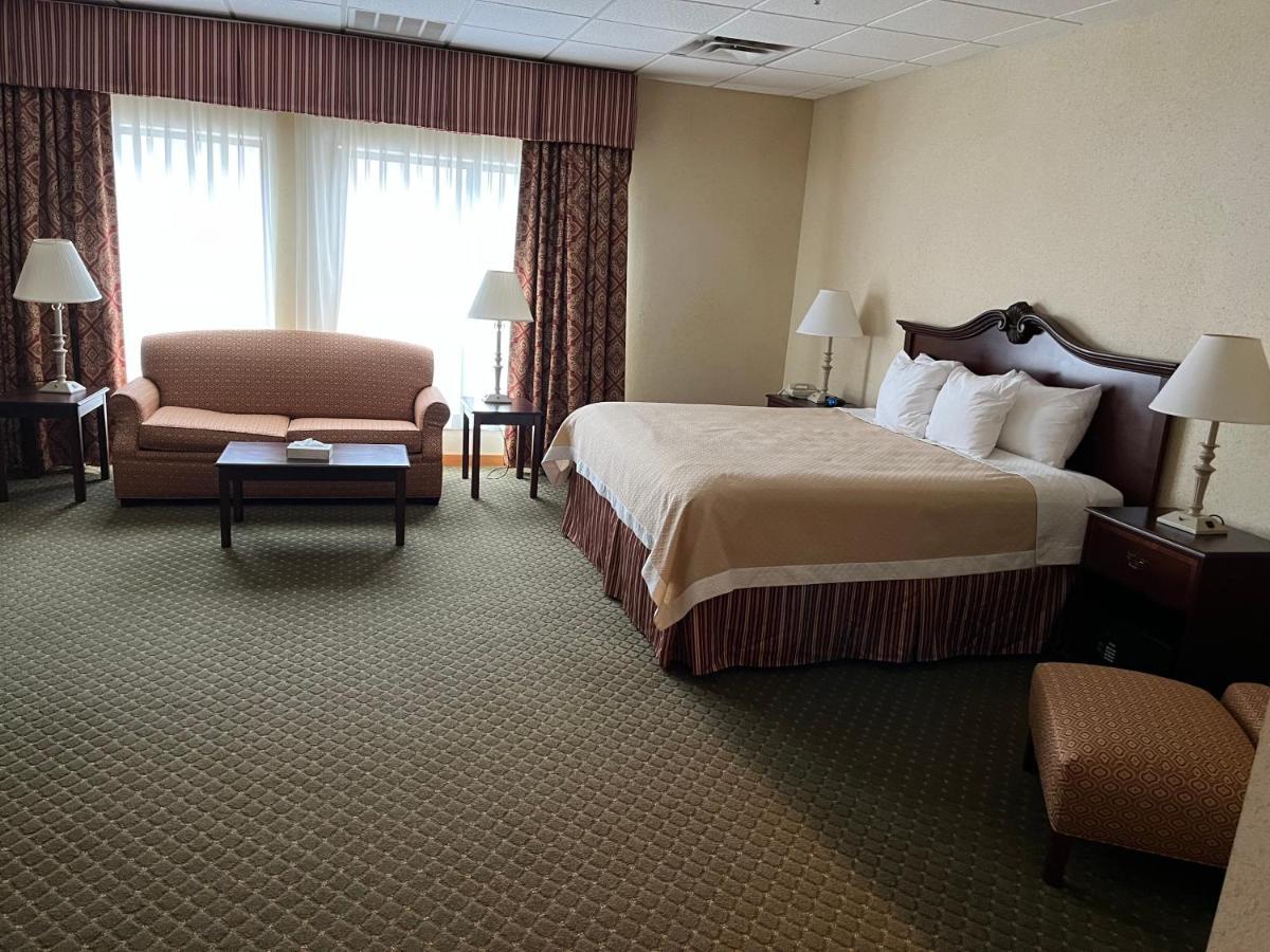 Days Inn & Suites By Wyndham Sutton Flatwoods Екстериор снимка